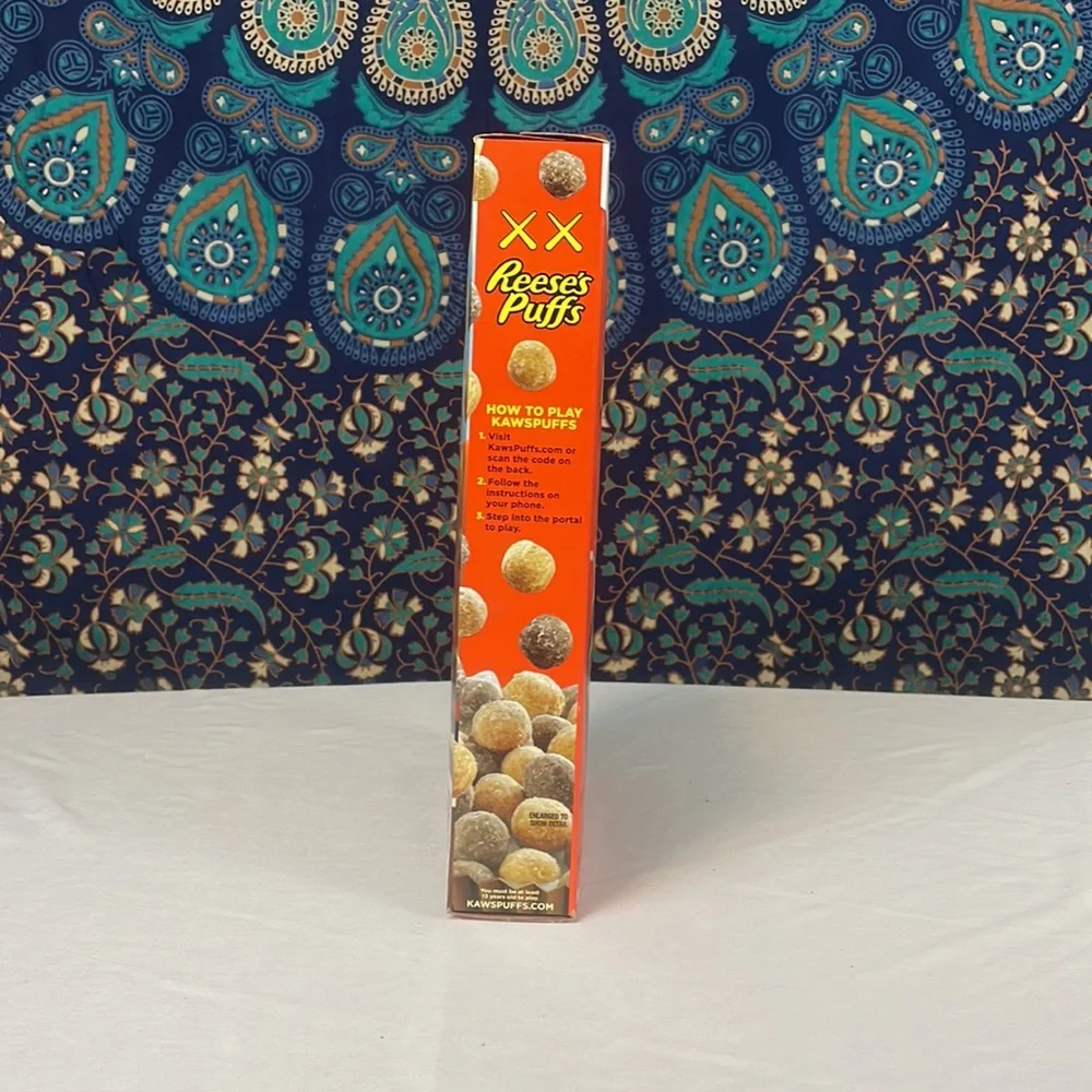 KAWS Reese’s puffs - Picture 2 of 6